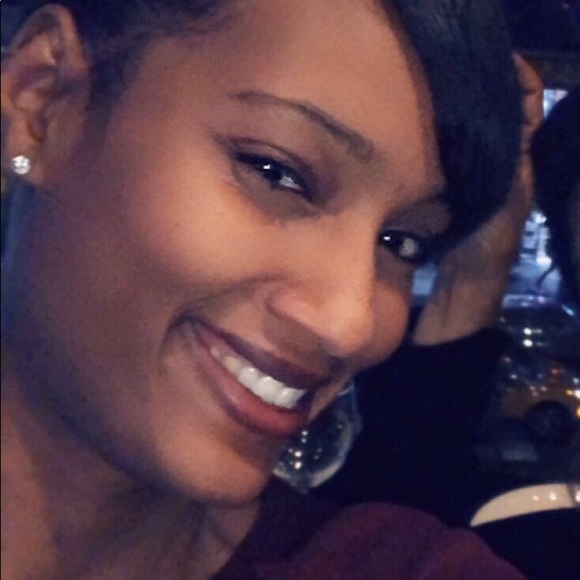 Meet your Posher, Christina - Picture 1 of 1